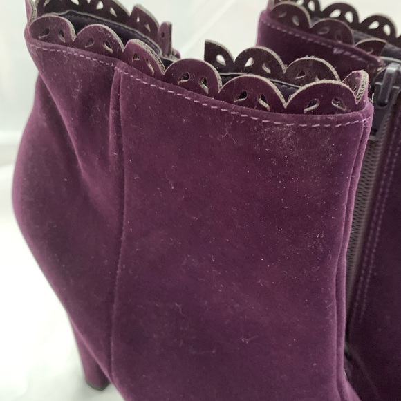 NWOT Qupid Deep Purple Velvet 5” Short Boots. - Picture 5 of 10